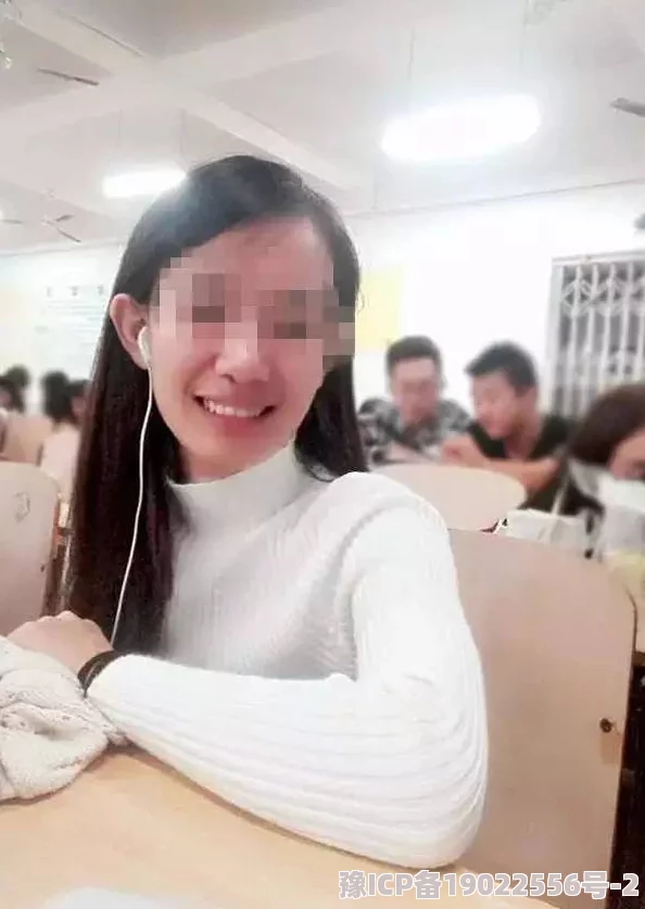 学长不让穿乳罩随时揉受害女生曝光校方包庇施暴者长达一年